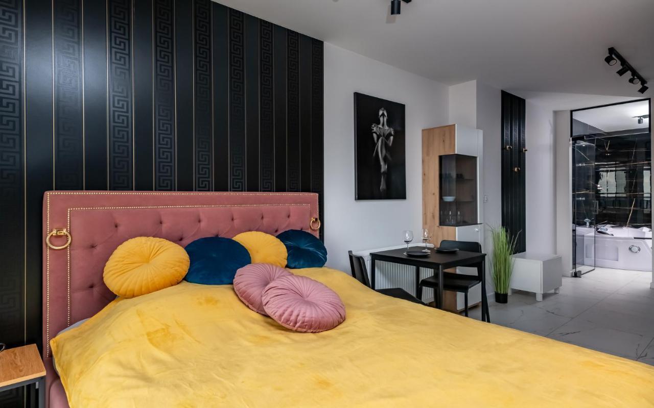 Loveroom Panorama Park Jacuzzi Białystok Buitenkant foto